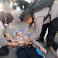 Petugas pengamanan terluka hingga ada yang pingsan saat kawal aksi demonstrasi tolak Revisi UU Pilkada dan kawal Putusan MK, di depan gedung DPRD Kalsel, Jumat (23/8/2024) (SuarIndonesia/Ist)