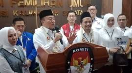 Muhidin -Hasnuriyadi Sulaiman yang mendaftar ke KPU Kalsel, Kamis (29/8/2024) (SuarIndonesia/HM)