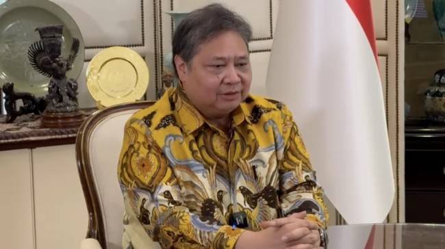
Airlangga Hartarto secara resmi menyatakan mundur sebagai Ketua Umum DPP Partai Golkar sejak Sabtu (10/8/2024) malam kemarin. (Foto: Istimewa)