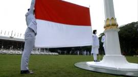 Momen pengibaran bendera saat upacara 17 Agustus di Istana Negara. (Foto: YouTube Sekretariat Presiden)