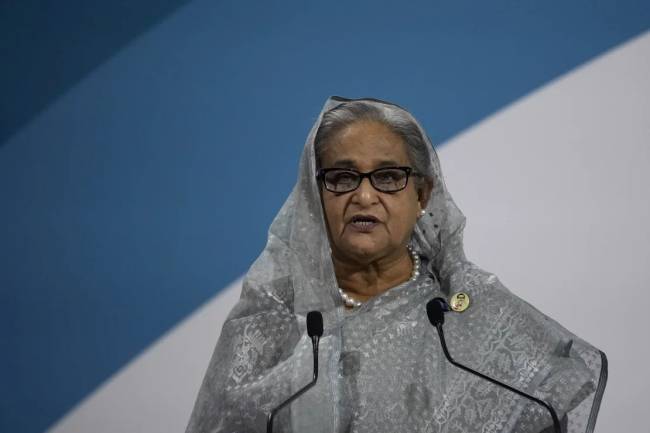 
Eks PM Bangladesh Sheikh Hasina kabur ke Eropa setelah ditolak di India. (Christophe Ena/AP)