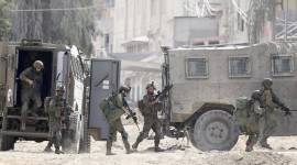 Militer Israel terus melancarkan penyerbuan di tiga wilayah Tepi Barat seperti Jenin, Tulkarem, hingga Lembah Yordan, secara bersamaan sejak Kamis tengah malam. Media Israel sebelumnya melaporkan militer telah meluncurkan 