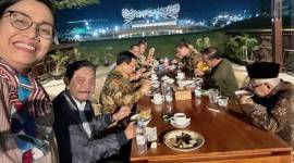 Jokowi-Ma'ruf Bersama Para Menteri Makan Malam di IKN, Minggu (11/8/2024). (dok.Instagram Menteri Keuangan Sri Mulyani)