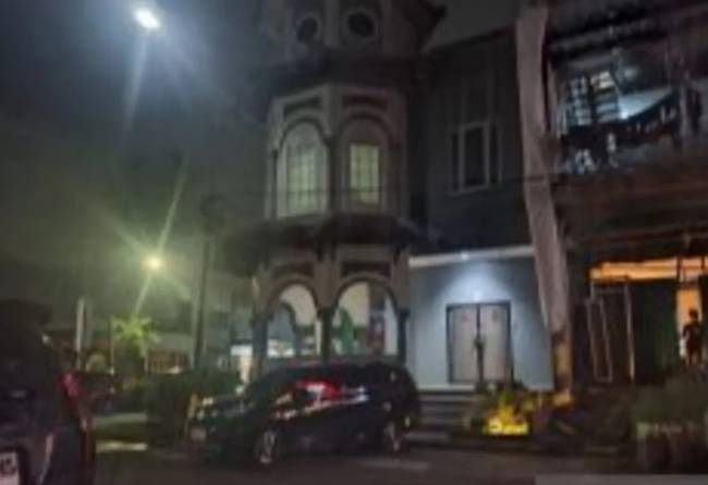 Rumah toko di Kota Balikpapan, Provinsi Kalimantan Timur yang digeledah KPK, Jumat (2/8/2024)  malam (SuarIndonesia/ANTARA/Muhammad Solih Januar)