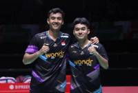 Leo/Bagas mengalahkan Ahsan/Hendra dengan skor 21-10 di gim kedua. Mereka pun lolos ke babak 16 besar. (Arsip PBSI)