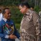 
Ketua Umum Partai Golkar Bahlil Lahadalia bersama Airlangga Hartarto beberapa waktu lalu. (ANTARA FOTO/SIGID KURNIAWAN)