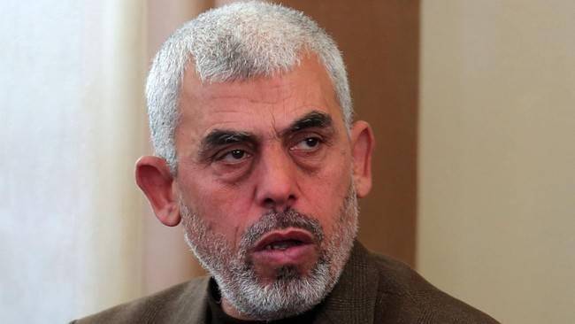 Yahya Sinwar ditunjuk jadi pemimpin politik Hamas menggantikan Ismail Haniyeh. (AFP/SAID KHATIB)