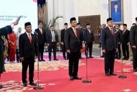 Presiden Joko Widodo secara resmi melantik tiga jabatan menteri dan satu wakil menteri Kabinet Indonesia Maju dalam sisa masa jabatan periode tahun 2019-2024, pada Senin, 19 Agustus 2024 di Istana Negara, Jakarta. (Foto: BPMI Setpres/Rusman)