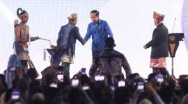 Jokowi 'Membiru' di Kongres ke-VI PAN