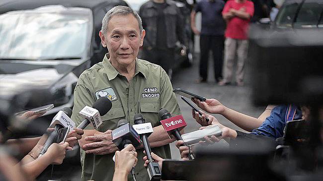 Anggota Dewan Penasihat Partai Golkar, Jusuf Hamka, menyatakan mundur dari kepengurusan partai dan urusan pencalonan pilkada. (CNNIndonesia/Adhi Wicaksono)