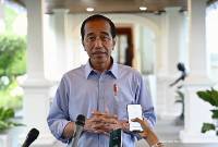Presiden Jokowi menyebut Pilkada 2024 memunculkan banyak pilihan bagi rakyat. Partai politik saling silang, tidak terpaku oleh koalisi. (Foto: CNN)