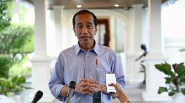 Presiden Jokowi menyebut Pilkada 2024 memunculkan banyak pilihan bagi rakyat. Partai politik saling silang, tidak terpaku oleh koalisi. (Foto: CNN)