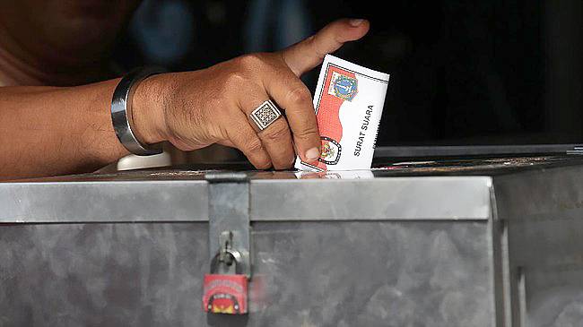 Jika kotak kosong memenangkan pilkada di sebuah daerah, presiden akan menunjuk penjabat untuk memimpin daerah itu hingga 2029. (CNNIndonesia/Safir Makki)