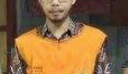 Tersangka perkara dugaan korupsi, MS (rompi orange) yang resmi ditahan oleh penyidik Bidang Pidsus Kejati Kalsel (SuarIndonesia/Ist)