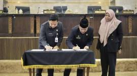 Hasil Rapat Paripurna Dewan Perwakilan Rakyat Daerah (DPRD) Provinsi Kalsel, pada Senin (2/9/2024). SuarIndonesia/Ist)