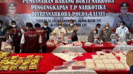 Barang bukti  narkoba dimusnahkan Direktorat Reserse Narkoba Polda Kalsel berlangsung  di Lobby Mapolda di Banjarbaru, Rabu (4/9/2024). (SuarIndonesia/ZI)