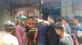 Sebuah rumah milik pekerja bengkel bernama M Syahrani alias Annag (32), ludes dilalap api dalam peristiwa di Jalan Tanjung III Blok 2 RT 33 Banjarmasin Utara, Jum'at (13/9/2024). (SuarIndonesia/DO)