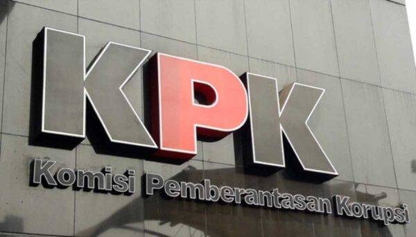 Komisi Pemberantasan Korupsi (KPK) mengungkapkan penggunaan dana Corporate Social Responsibility (CSR) dari Bank Indonesia (BI) dan Otoritas Jasa Keuangan (OJK) bermasalah karena tidak sesuai dengan peruntukan. 