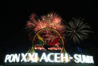 SUASANA pesta kembang api pembukaan PON XXI Aceh-Sumut 2024 di Stadion Harapan Bangsa, Banda Aceh, Aceh, Senin (9/9/2024). PON 2024 yang berlangsung hingga 20 September 2024 telah dibuka secara resmi oleh Presiden Joko Widodo. (ANTARA FOTO/Arnas Padda/aww)
