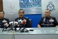 Irjen Polisi Tan Sri Razarudin Husain (tengah). (NSTP/ASROL AWANG)