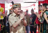 Hasil survei terbaru Poltracking Indonesia mencatat elektabilitas pasangan calon gubernur dan wakil gubernur Agustiar Sabran-Edy Pratowo unggul dari tiga pasangan calon lainnya di Pilgub Kalimantan Tengah 2024. (Foto: Istimewa)