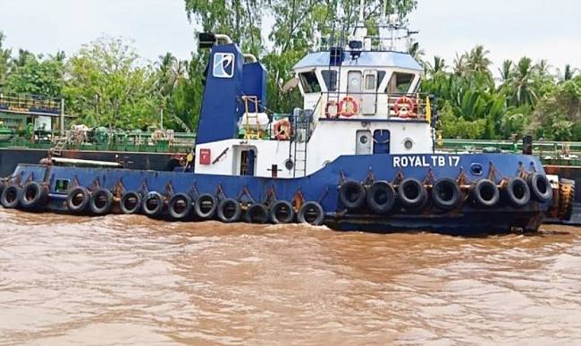 Kapal tugboat Royal TB 17 yang dibajak kelompok perompak di Tanjung Malatayur, perbatasan antara Provinsi Kalteng-Kalsel. (ANTARA/HO-Dokumen Pribadi)