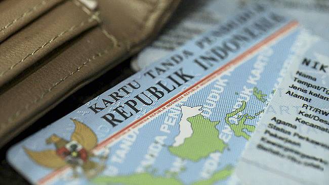 Foto Ilustrasi. Menko Polhukam Hadi Tjahjanto menyebut sebagian data NIK dan NPWP yang diduga bocor belakangan ini tak cocok dengan data asli. (CNNIndonesia/RamadhanNurFadillah)