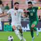 Penyerang sayap kiri Arab Saudi Salem Al Dawsari kesulitan menciptakan peluang gol pada babak pertama. Akan tetapi menjelan turun minum, Arab Saudi menyamakan skor jadi 1-1 lewat gol Musab Al Juwayr. (REUTERS/Stringer)
