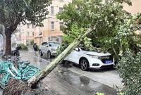Topan Bebinca, badai terdahsyat sejak 1949, menyapu Kota Shanghai China yang menjadi pusat keuangan yang selalu sibuk pada Selasa (17/9/2024). (Foto: REUTERS/Xihao Jiang)