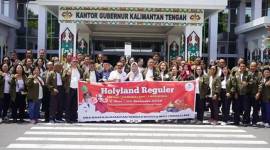 Pelepasan keberangkatan Kontingen Holyland Pemprov Kalteng Gelombang I berjumlah 100 orang, Palangka Raya, Jumat (25/10/2024). (ANTARA/HO-Diskominfosantik Kalteng)