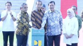 Tangkapan layar - Presiden Joko Widodo menekan tombol sirine sebagai visualisasi atas seremoni peresmian Istana Negara IKN, Provinsi Kalimantan Timur, Jumat (11/10/2024). (ANTARA/Andi Firdaus)