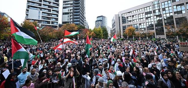 Hampir 32 ribu orang turun ke jalan di ibu kota Belgia, Brussels, pada Minggu (20/10/2024) lalu menuntut gencatan senjata segera di Gaza dan Lebanon. (anews.com.tr)