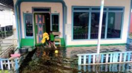 Salah satu rumah warga terdampak banjir di wilayah Hulu Sungai, Provinsi Kalimantan Selatan, beberapa waktu lalu. (Dok: ANTARA/HO-Pemprov Kalsel)