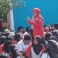 Ketua Palang Merah Indonesia (PMI) Kalimantan Barat (Kalbar) Lismaryani diduga melakukan kampanye di salah satu sekolah menengah atas (SMA) di Kabupaten Kubu Raya, pada Jumat (27/8/2024) lalu. (TANGKAPAN LAYAR VIDEO)

