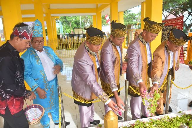 Penghormatan atas Jasa Pahlawan Nasional Pangeran Antasari di Peringatan ke-162 Tahun 2024, Jumat (11/10/2024) (SuarIndonesia/Ist)