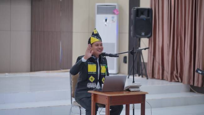 Penampilan bakat broadcasting salah satu peserta Pemilihan Nanang Galuh Balangan 2024.(Foto :Mc.Balangan)