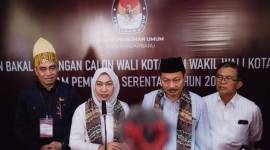 pasangan Hj Lisa Halaby - Wartono