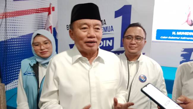 Pengukuhan tim pemenangan pasangan Calon Gubernur dan Wakil Gubernur Kalsel, nomor urut 1, Muhidin-Hasnuryadi resmi, Selasa (15/10/2024) malam (SuarIndonesia/HM)