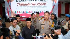 Deklarasi Pilkada Damai di Kandangan, Kabupaten Hulu Sungai Selatan (HSS), Senin (21/10) malam. (SuarIndonesia/Ist)