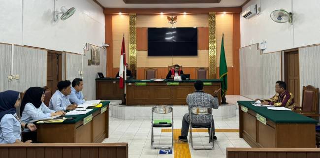 sidang lanjutan permohonanan pembubaran PT Nurza Tanjung, yang diajukan Tim Jaksa Pengacara Negara (JPN) Kejaksaan Negeri (Kejari) Tabalong di Pengadilan Negeri (PN) Tanjung,  Selasa (22/10.2024) (SuarIndonesia/Ist)