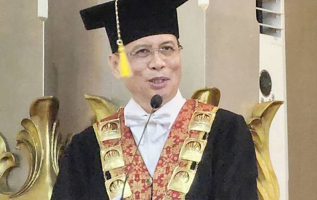 Rektor Untan, Prof Dr Garuda Wiko SH MSi. (ANTARA/Rendra Oxtora)