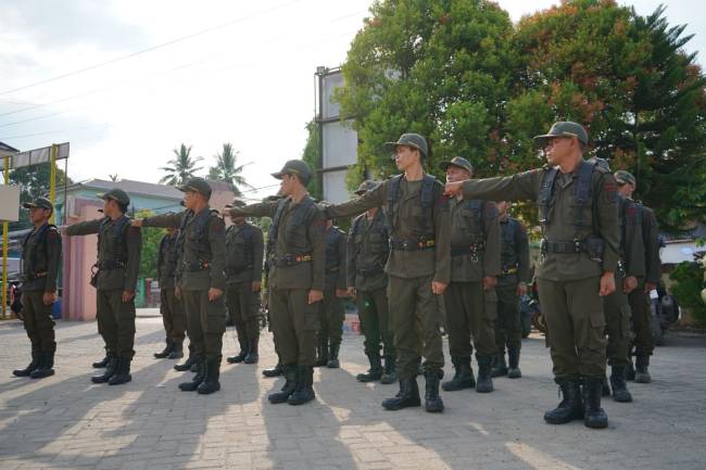 Linmas Lampihong ikuti pelatihan PBB (SuarIndonesia/mc.Balangan