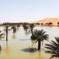 Hujan yang volume airnya setara dengan curah hujan selama lebih dari satu tahun turun dalam dua hari sekaligus sehingga menyebabkan banjir di Gurun Sahara, tepatnya di Maroko Tenggara. (Associated Press)