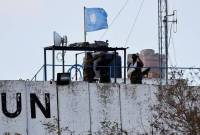Sejumlah pasukan penjaga perdamaian Sri Lanka dilaporkan terluka dalam serangan Israel lainnya yang menargetkan markas besar pasukan penjaga perdamaian PBB di Lebanon (UNIFIL), pada Jumat (11/10) pagi waktu setempat. (REUTERS/Thaier Al-Sudani)