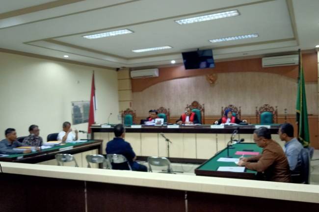 Pada sidang di pengadilan, Selasa (8/10/2024), majelis hakim melalui Pengadilan Negeri Banjarmasin akan meneruskan permohon ke Pengadilan Negeri Bandung (SuarIndonesia/HD)