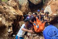 Seorang pekerja pemecah batu bernama Wardi (61) teeas akibat terjepit di  Gunung Naringgit Desa Pangelak RT03 Kecamatan Upau, Kabupaten Tabalong, Provinsi Kalimantan Selatan (Kalsel), Sabtu (5/10/2024) (SuarIndonesia/Ist)