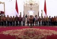 Presiden Prabowo Subianto resmi mengumumkan nama-nama menteri untuk bergabung dalam pemerintahannya, di Istana Kepresidenan Jakarta, Minggu (20/10) malam. (Sekretariat Presiden)