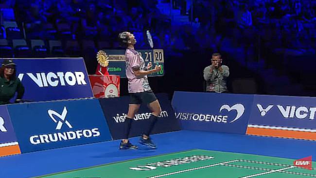 

Selebrasi kemenangan Putri Kusuma Wardani setelah berhasil meraih tiket ke semifinal Denmark Open 2024. (Screenshot: @BWF TV)