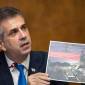 
Menteri Energi Israel Eli Cohen. (Foto: AFP/PIERRE ALBOUY)