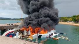 Speedboat yang ditumpangi cagub-cawagub Maluku Utara Benny Laos-Sabrin Sehe meledak, Sabtu (12/10/2024).. (SuarIndonesia/Foto: Antara)